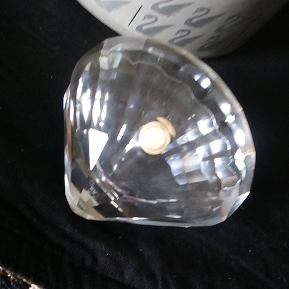 Swarovski pearl in a clam shell vintage retired mint in container - Picture 7 of 8